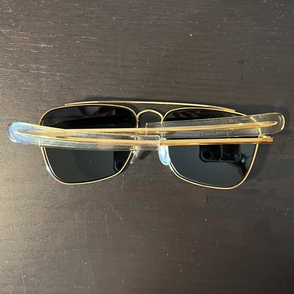 Vintage L & B Ray Bans Gold Aviator Sunglasses No Case - Picture 6 of 6